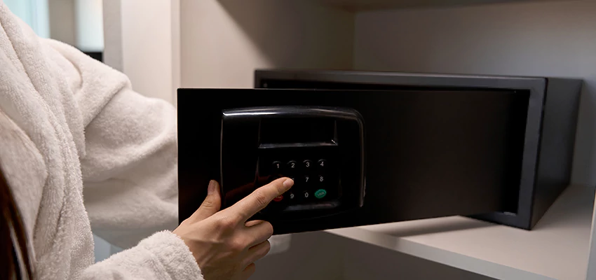 Safe Unlocking Service Company in Acton, California